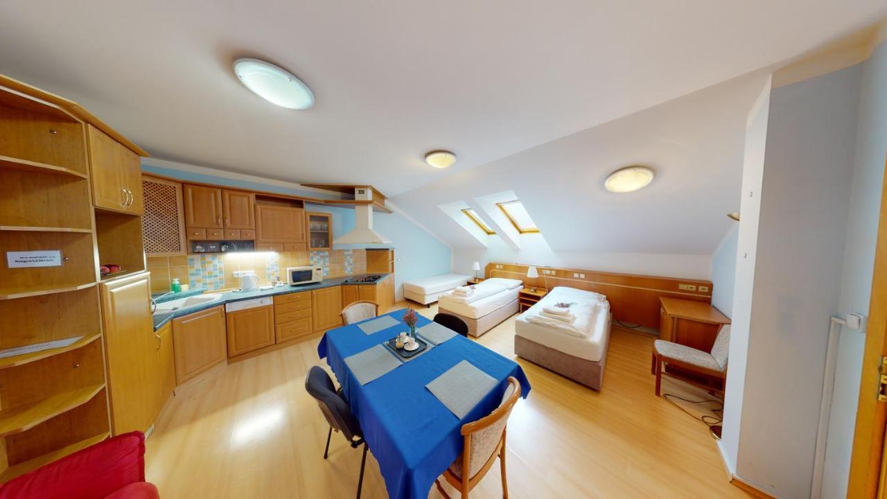 Apartments Kroměříž Екстериор снимка