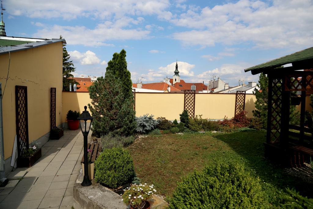 Apartments Kroměříž Екстериор снимка